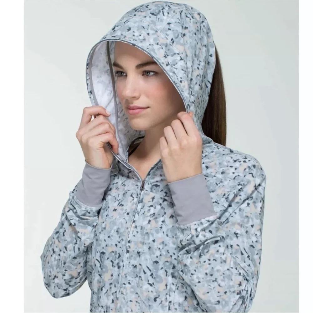 Lululemon Lightened Up Pullover Ambient Grey